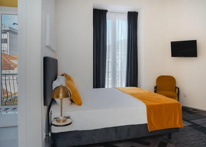 Hotel Gloria By Succeed 3*